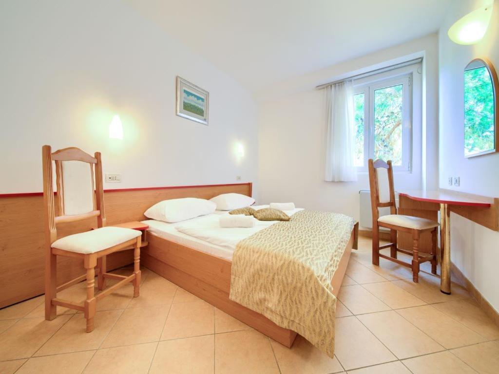 Villa Lovorka - Hotel Resort Drazica Krk Town Exterior photo